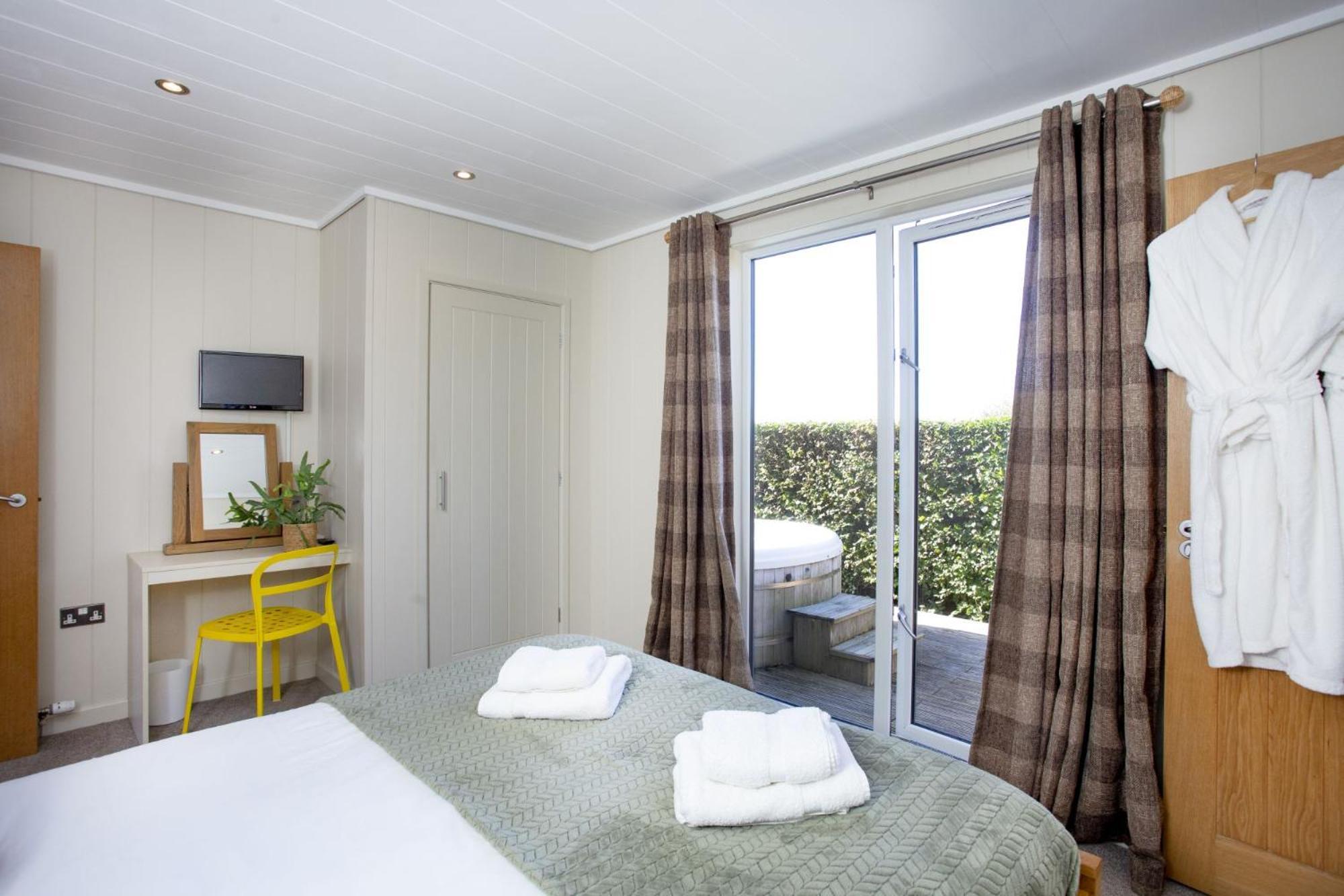 Whileaway Lodge, Strawberryfield Park Чеддар Екстер'єр фото